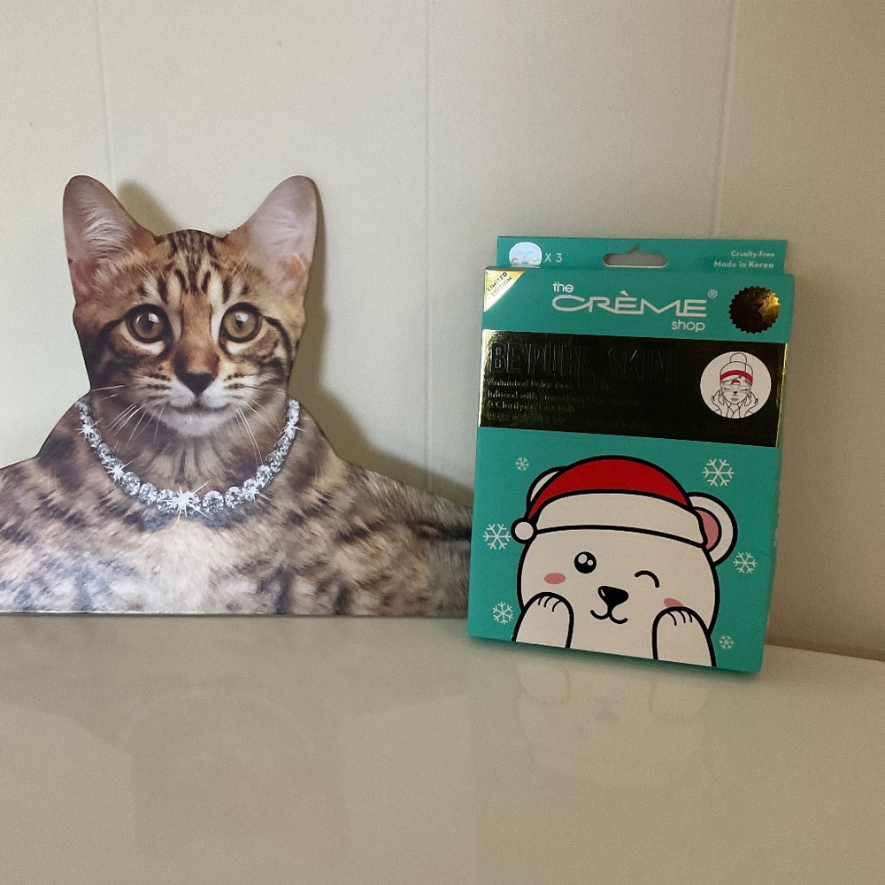 BNIB The Creme Shop Be Pure Skin Polar Bear Christmas Hat Limited Edition Mask